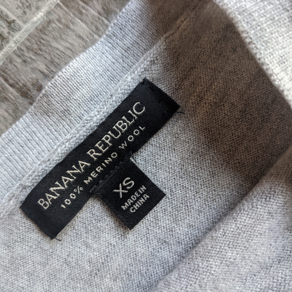 BANANA REPUBLIC Merino Wool Double V Neck Dolman Sweater - Picture 4 of 5